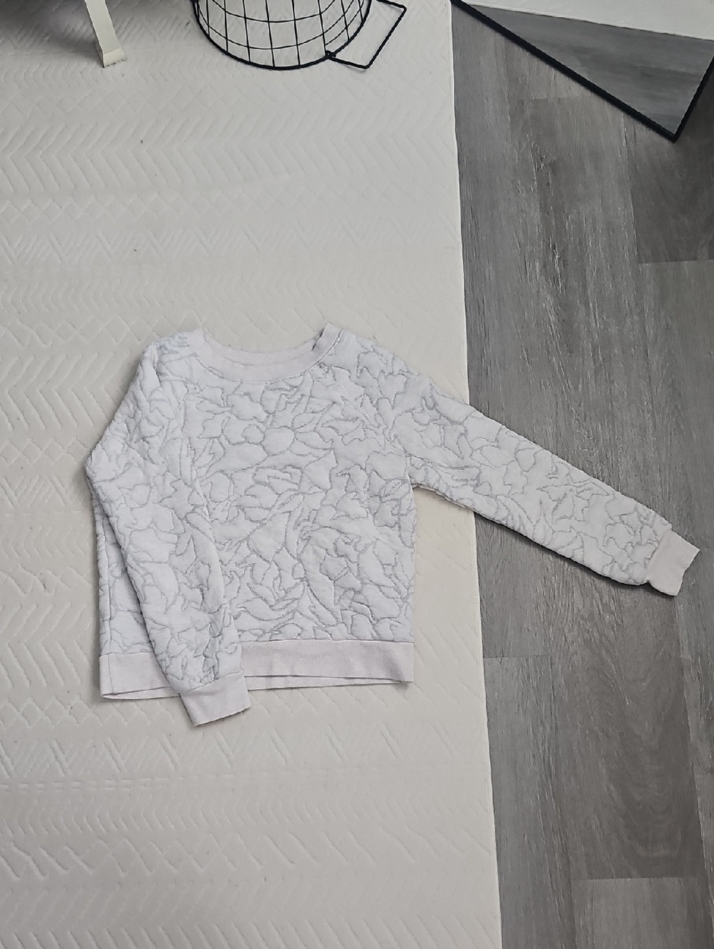 Prana Light Gray and White Quilted Sweatshirt